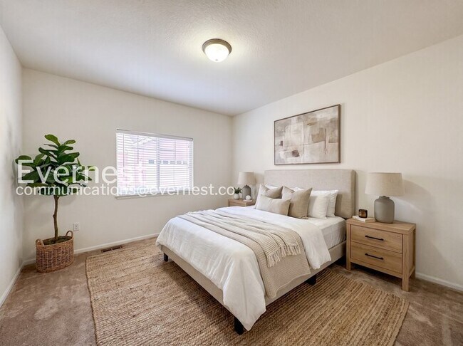 Foto del edificio - 15501 E 112th Ave