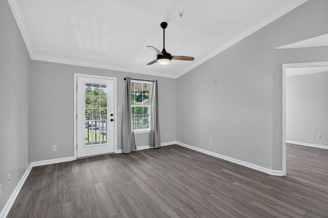 Foto del edificio - 3rd Floor Condo in Merer Point