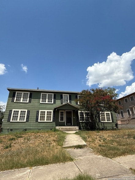 Building Photo - 323 Natalen Ave