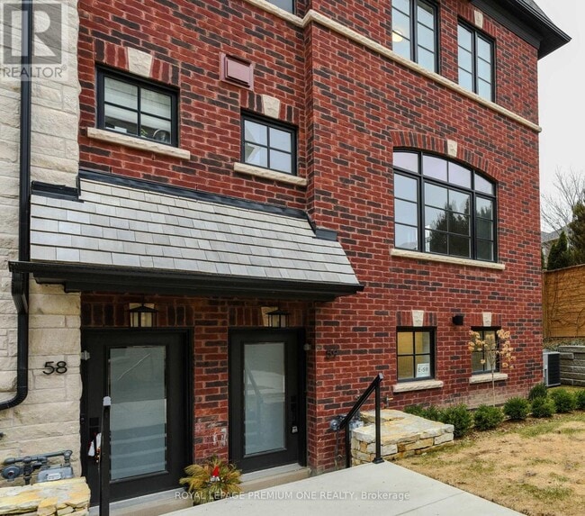 Building Photo - 30 Lunar Cres