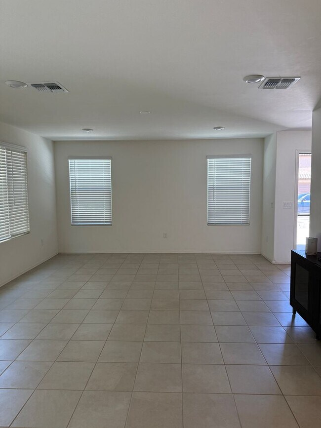 Building Photo - Modern 4-Bedroom Home Built in 2023 – Prime Tucson Location