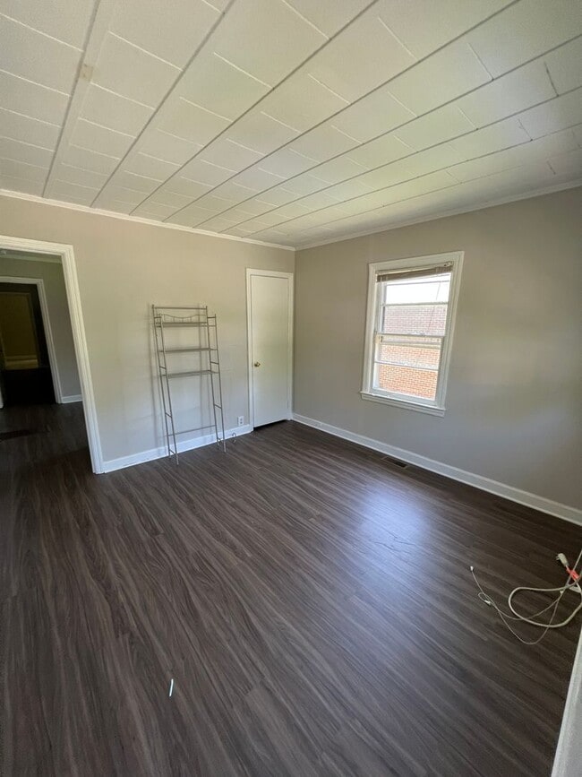 Photo - Chapel Hill/1BR Duplex S. Merritt Mill AVAIL House