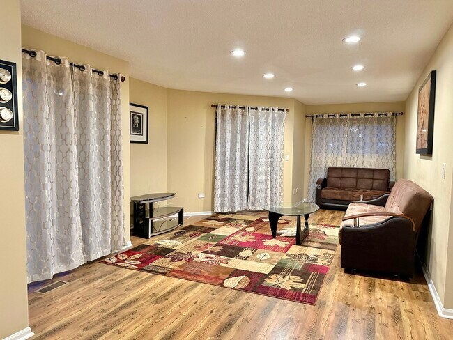 Foto del edificio - 1125 Courtland Dr