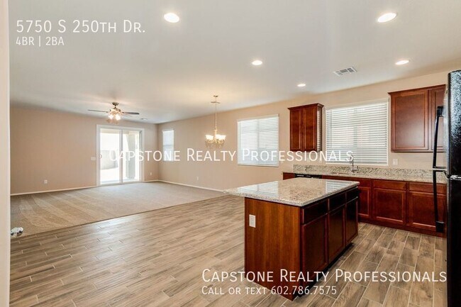 Foto del edificio - Beautiful 4 bedroom 2 bathroom! Newer Build!