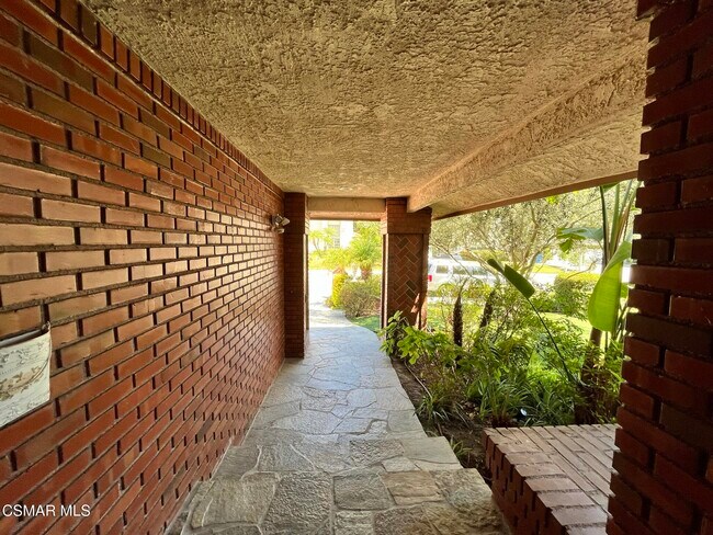 Foto del edificio - 29160 Oakpath Dr