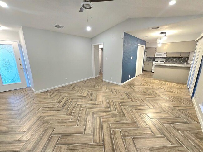 Building Photo - 1417 Hyridge Cir