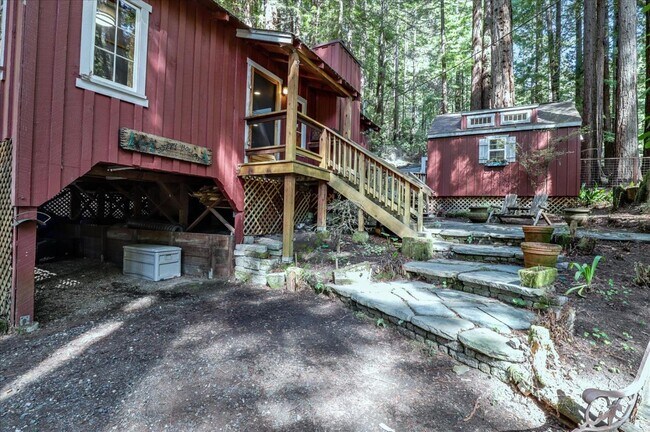 Building Photo - 745 Madrone Ave
