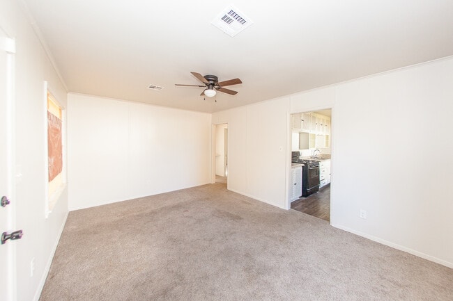 Building Photo - 1424 N Trenton Ave