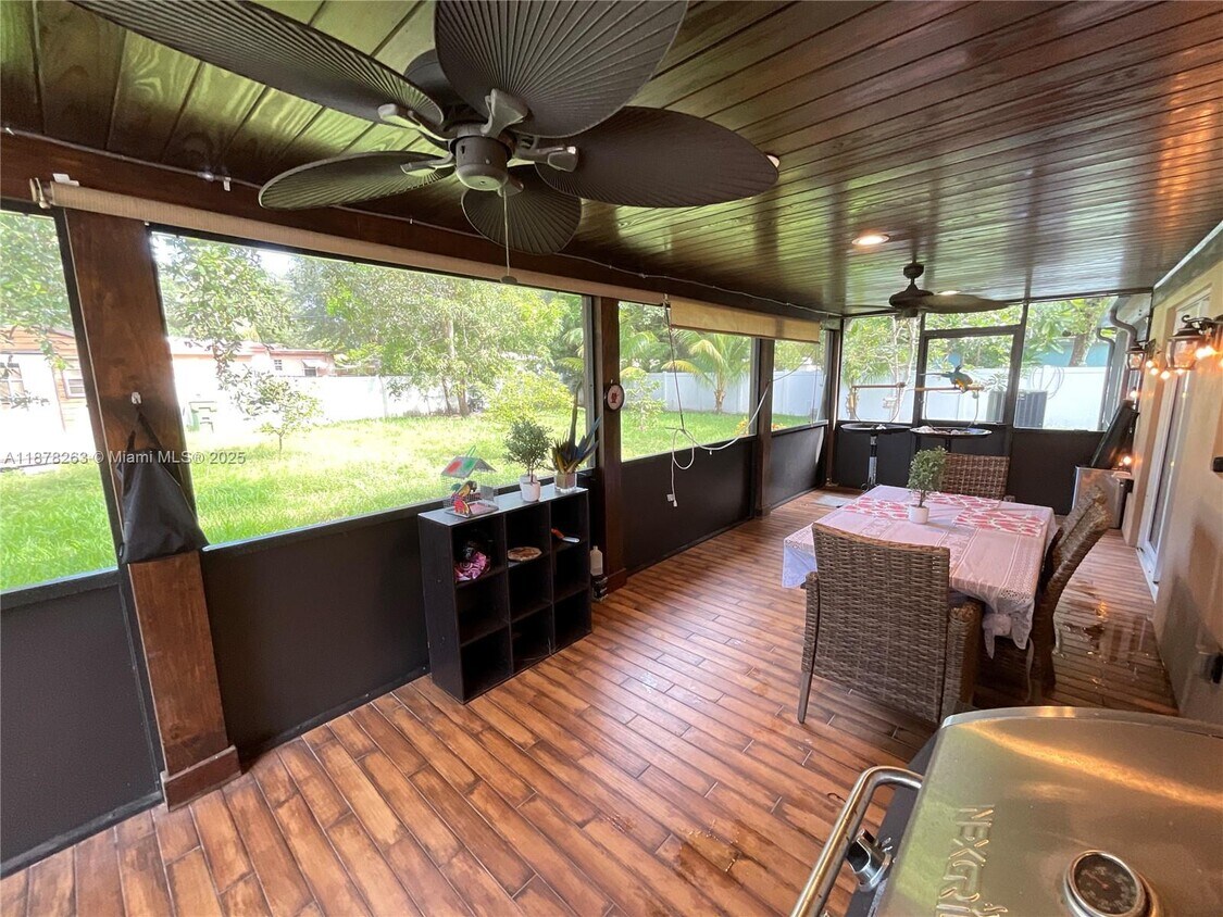 Foto principal - 13275 NE 4th Ave