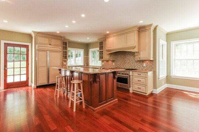 Building Photo - 478 Branchville Rd