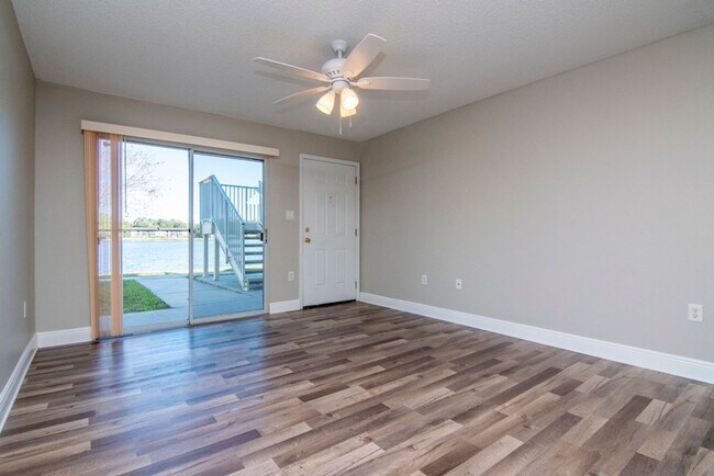 Building Photo - Lake Front - Ground Floor - Corner Locatio...