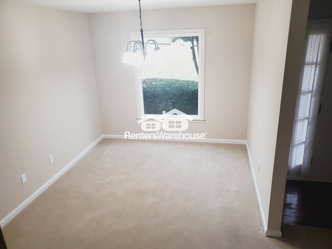 Foto del edificio - 141 Red Oak Ln