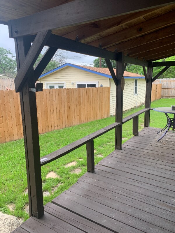 Foto del edificio - 716 Shadwell Dr