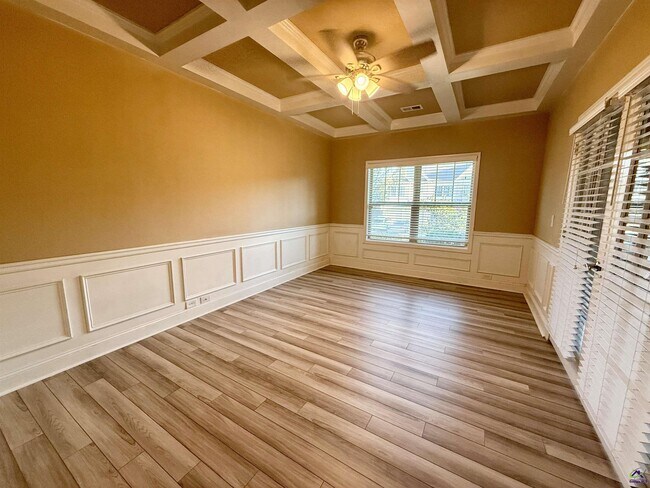 Building Photo - 108 W Haven Dr