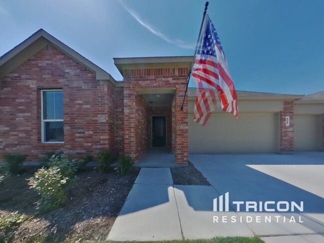Building Photo - 457 Ridge Dr