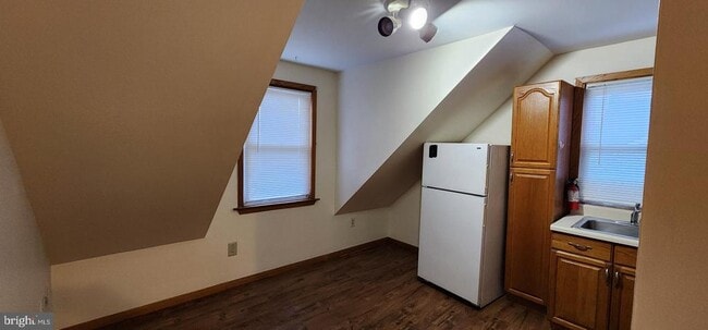 Building Photo - 209 E Montgomery Ave