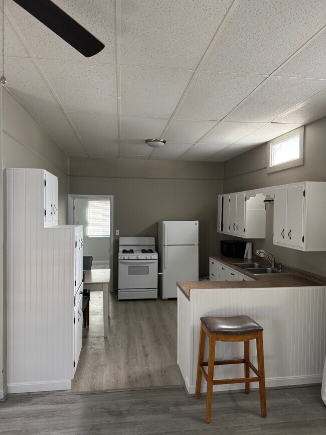 Foto del edificio - 5225 Brightwood Rd