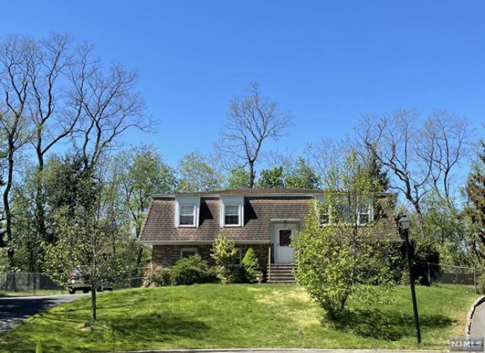 9 Stone Ridge Ln, HoHoKus, NJ 07423 House Rental in HoHoKus, NJ