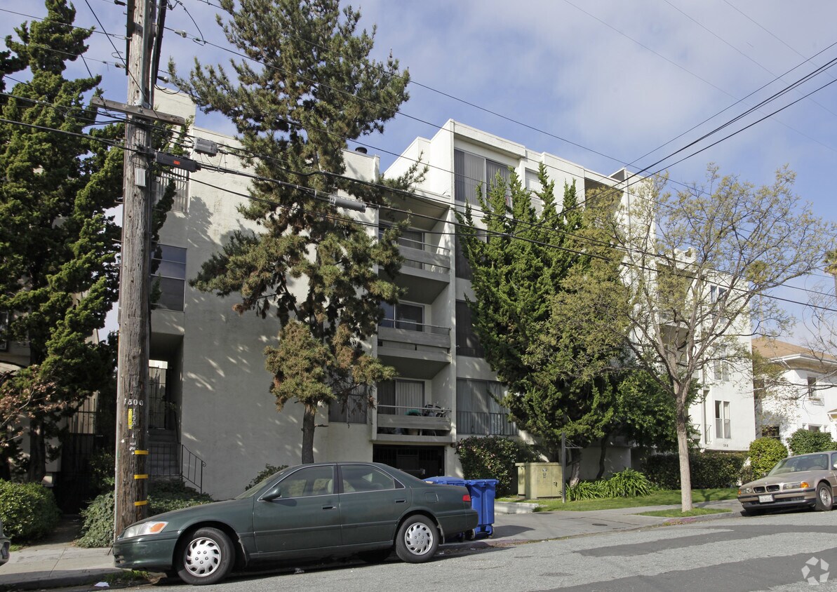 Foto del edificio - Bellevue Apartments