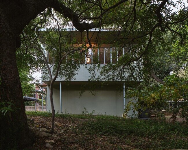 Foto del edificio - 805-802 W 16th St
