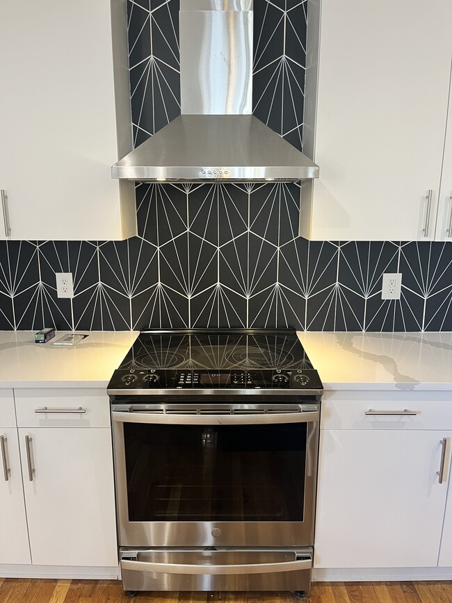 Photo - 2698 N Marion St House