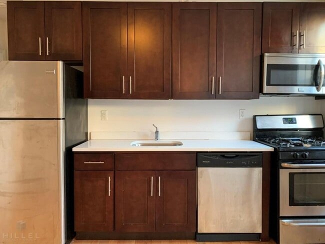 2 bedroom in ASTORIA NY 11106 - 2 bedroom in ASTORIA NY 11106 Apartment