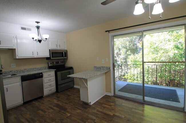 Foto del edificio - Exclusively Offered by Muse Realty, LLC