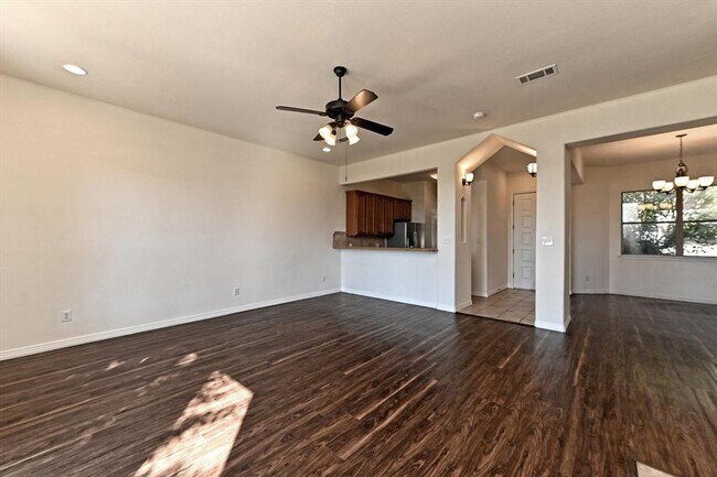 Building Photo - 4307 Eck Ln