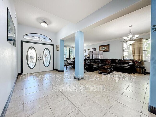 Foto del edificio - 2679 Lakebreeze Ln