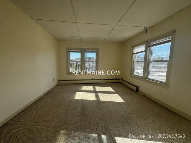 Building Photo - 114 Riverside Dr