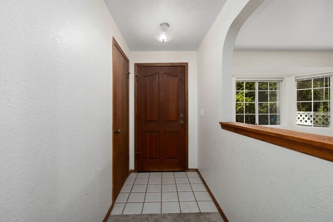 Building Photo - Charming 3-Bedroom Duplex Minutes from JBL...