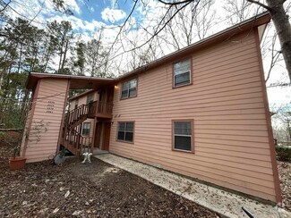 Building Photo - 2975 Woodrich Dr