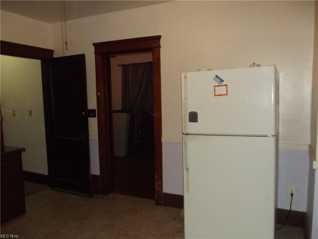 Foto del edificio - 2924 E 125th St