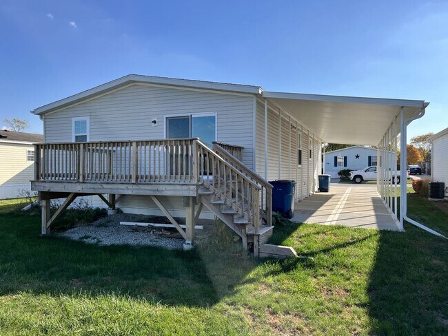 Foto del edificio - 5100 W Augusta Blvd