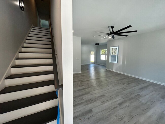 Foto del edificio - 2022 Trimble Rd