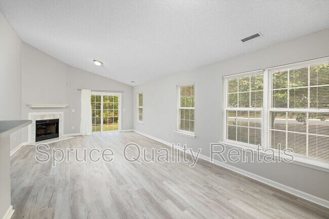 Photo - 3511 Thornwood Dr House