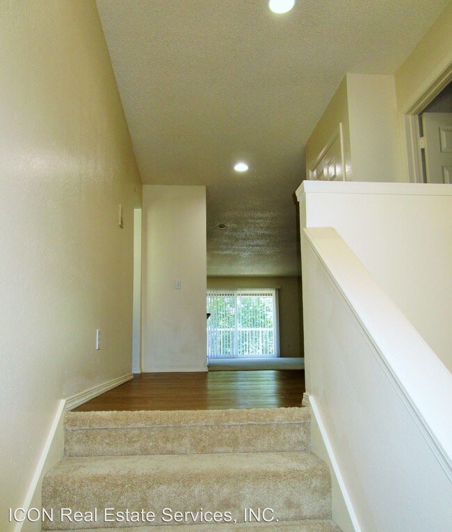 Foto del edificio - 4010 W Lake Sammamish Pky NE