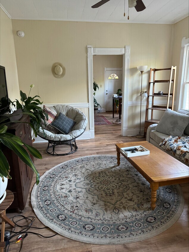 Primary Photo - 431 Wilkinson St