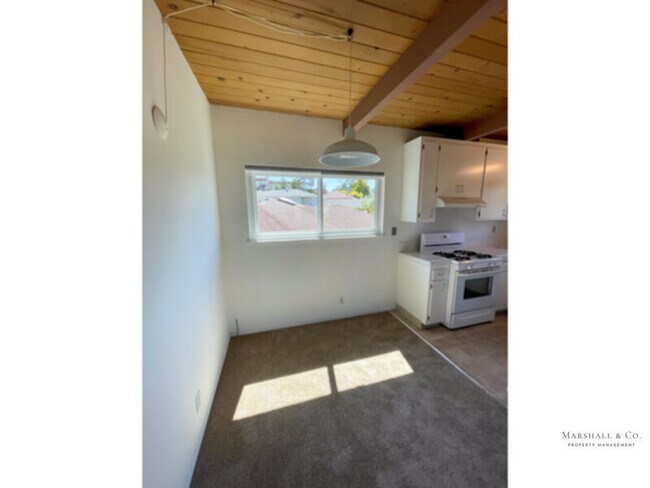 Foto del edificio - QUIET Charm. Upper1BR In Duplex. New featu...