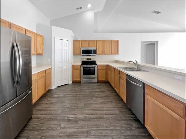 Foto del edificio - 961 Salerno Ct