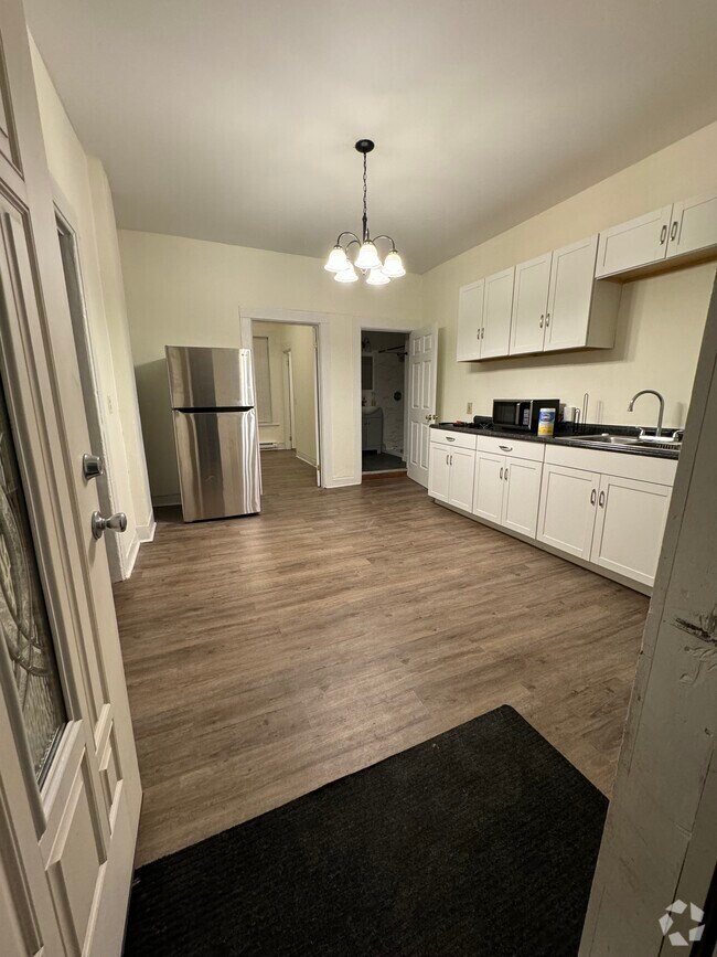 View of Apartments for Rent in Miami FL with High Ceilings