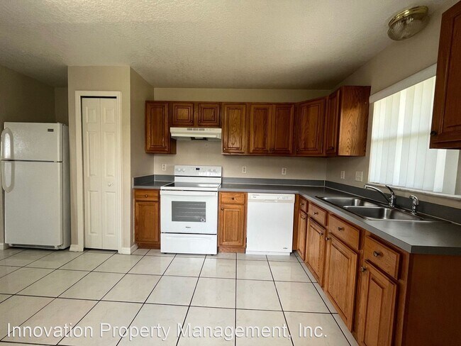 Foto del edificio - 2 br, 2 bath House - 319 Baccarat Ct. Unit B