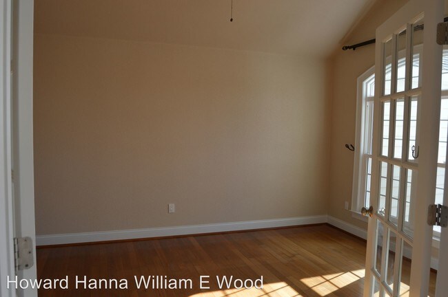 Building Photo - 985 Tulls Creek Rd