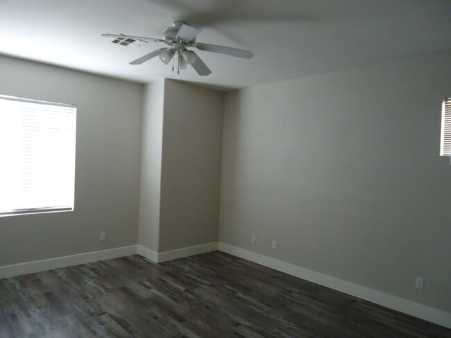 Foto del edificio - Nice two story house on SW area