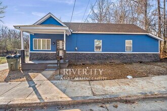 Building Photo - 945 Nora Rd