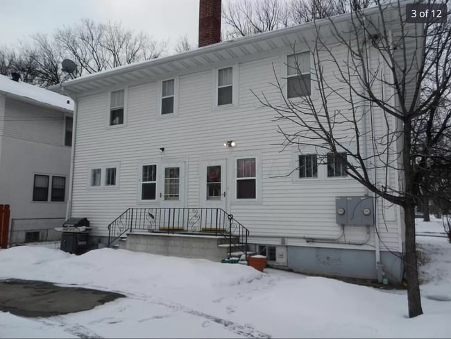 Building Photo - 1143 8th St N