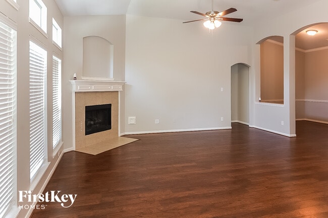 Building Photo - 16115 Fleethaven Ln