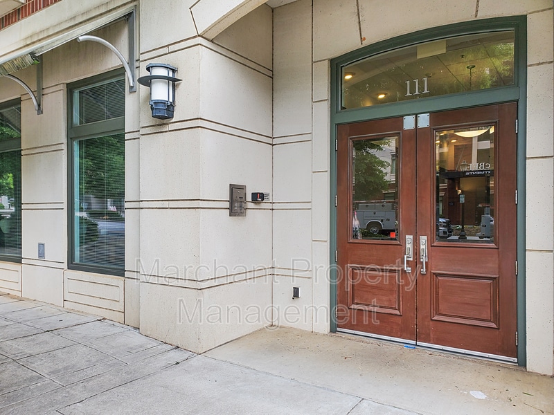 Primary Photo - 111 E McBee Ave