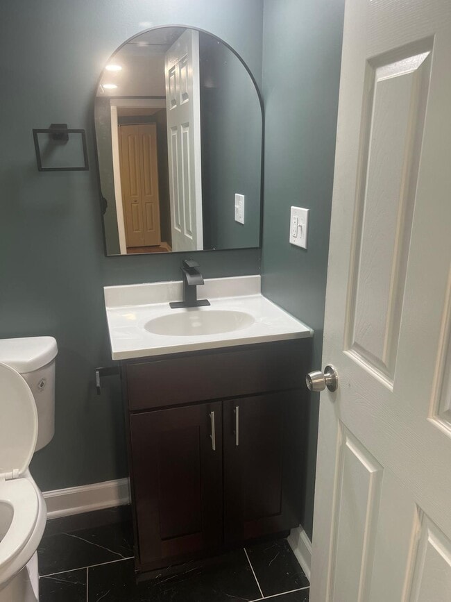 Foto del edificio - 6164 N Hamilton Ave