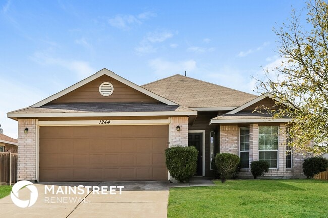 Building Photo - 1244 Cleardale Dr